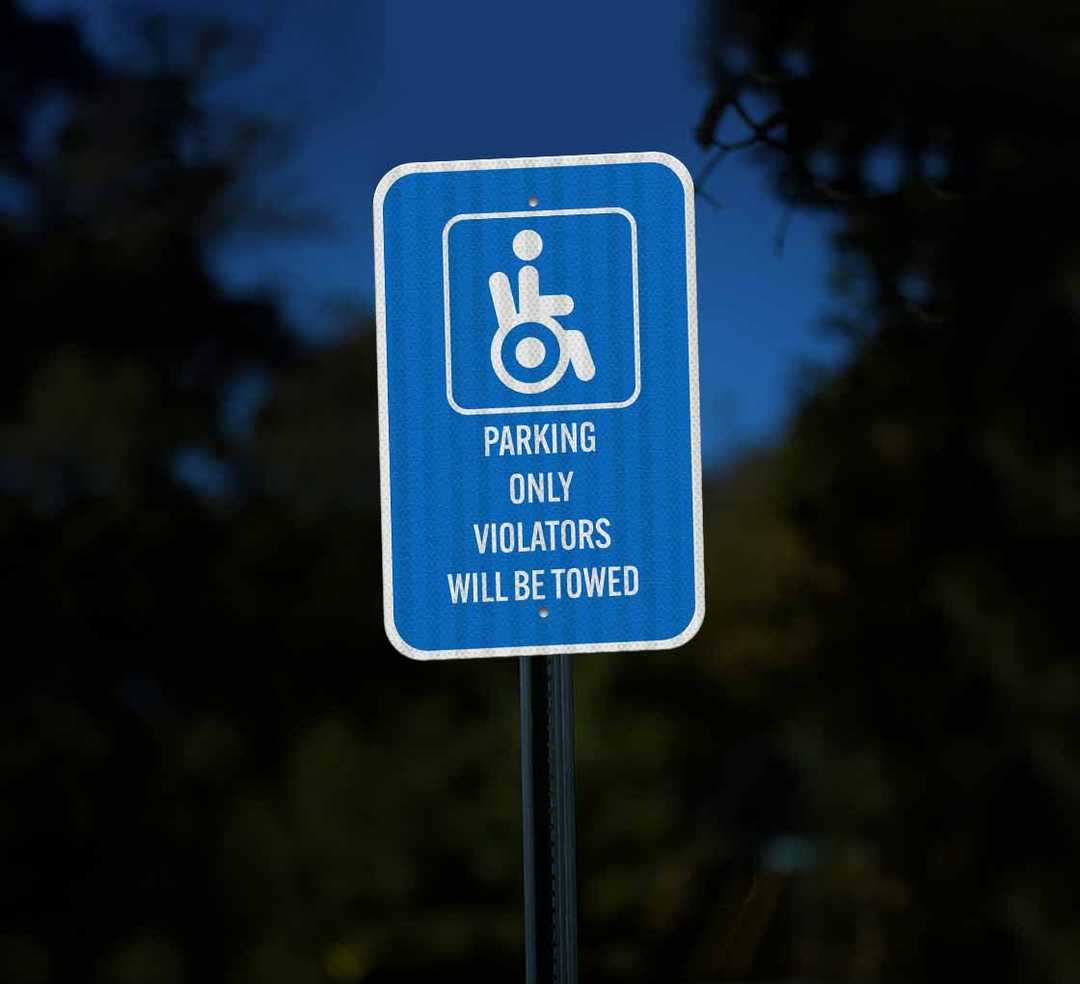 Parking Only Violators Aluminum Sign (EGR Reflective)