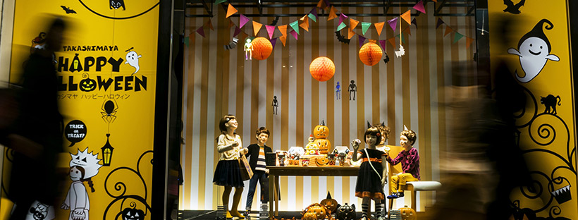 The Tradition of Holiday Store Window Displays - BannerBuzz Blog