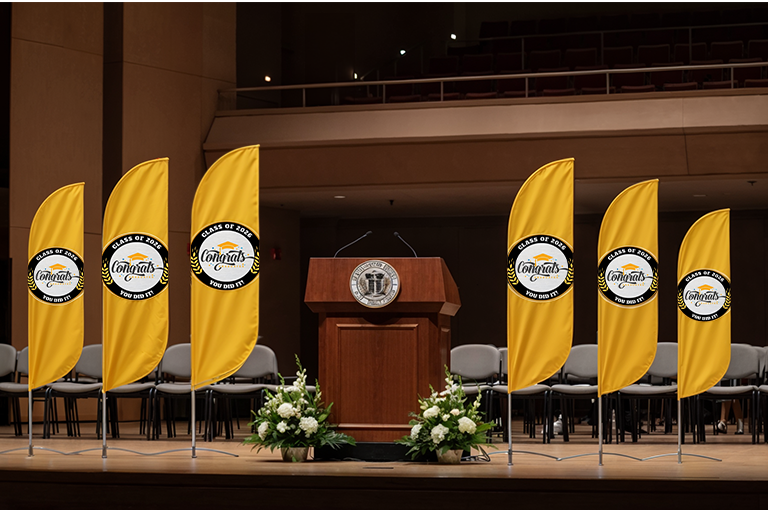 BB_US_Blog_The Ultimate Guide to Choosing Feather Flag Sizes